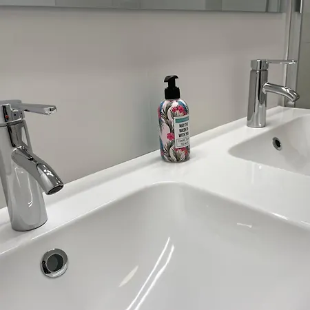 ღ La Corniche • Grand Studio, Piscine & Parking Apartamento *